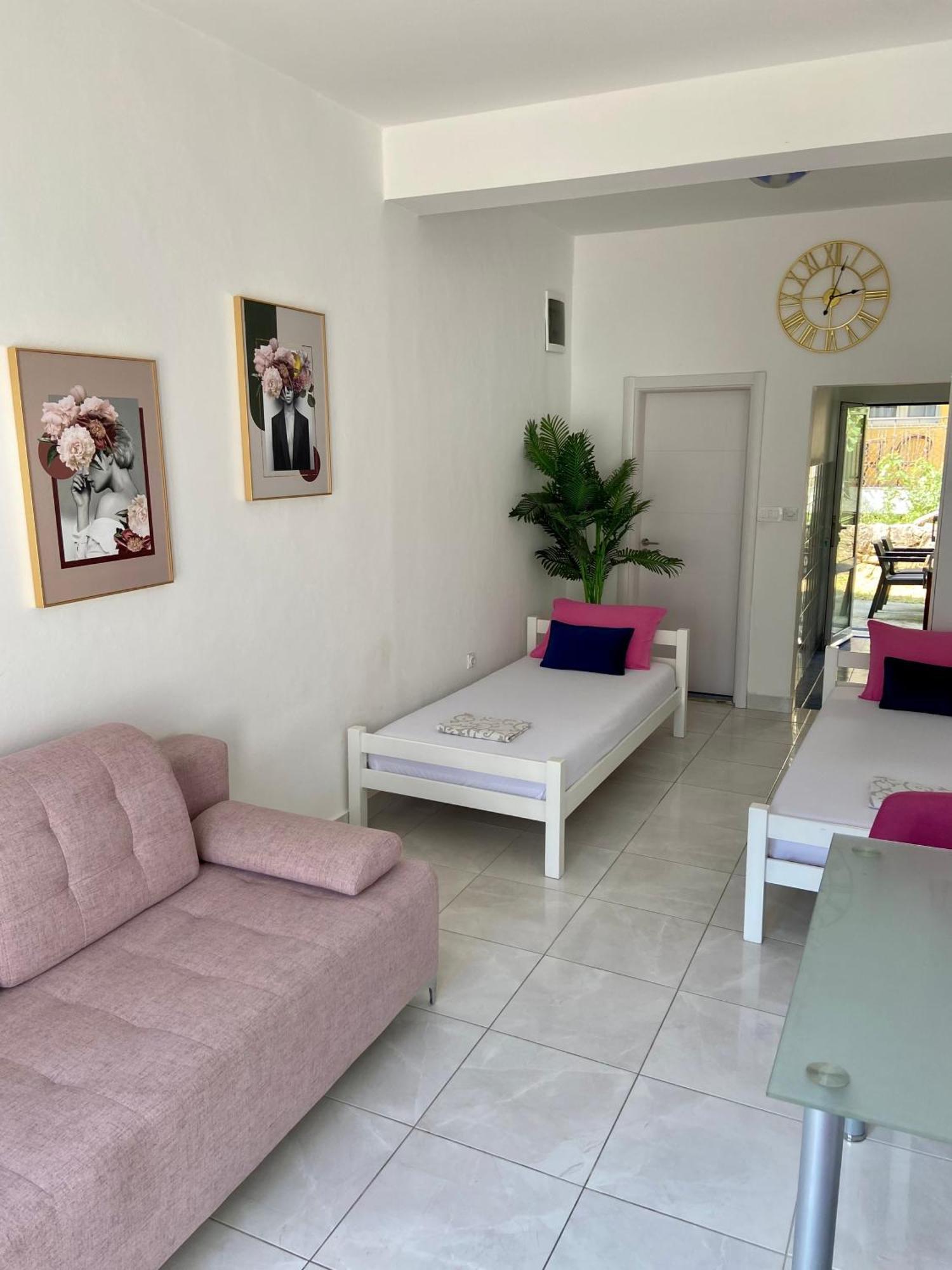 Banicevic Apartmani Thenovici Exterior foto