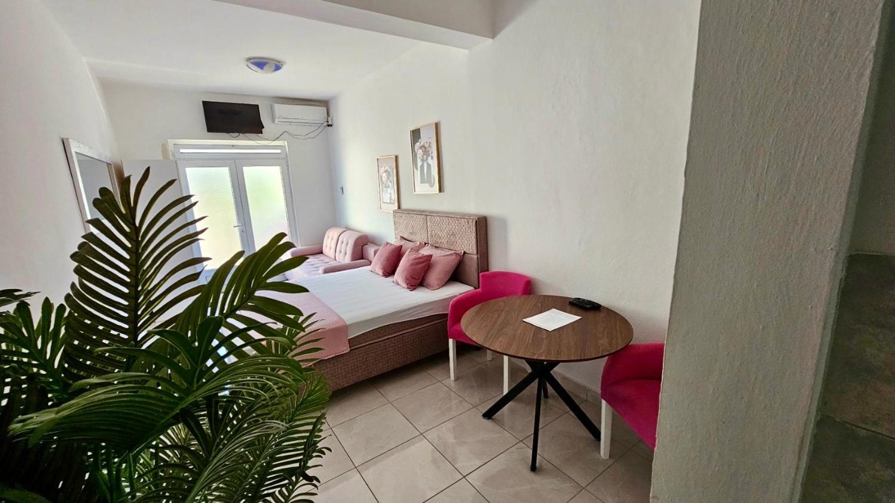 Banicevic Apartmani Thenovici Exterior foto
